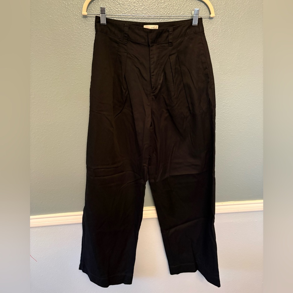 Universal Thread black pleated chino Wide Leg lyocell linen cotton blend